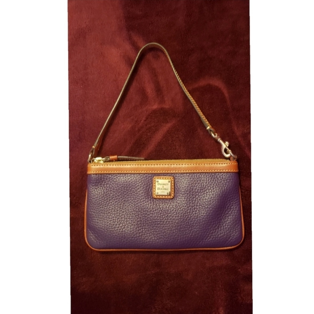 Dooney & Bourke wristlet